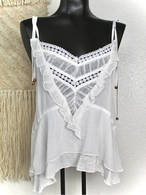 POL Medium White Lace-Trim Ruffle Camisole Top, shoulder ties